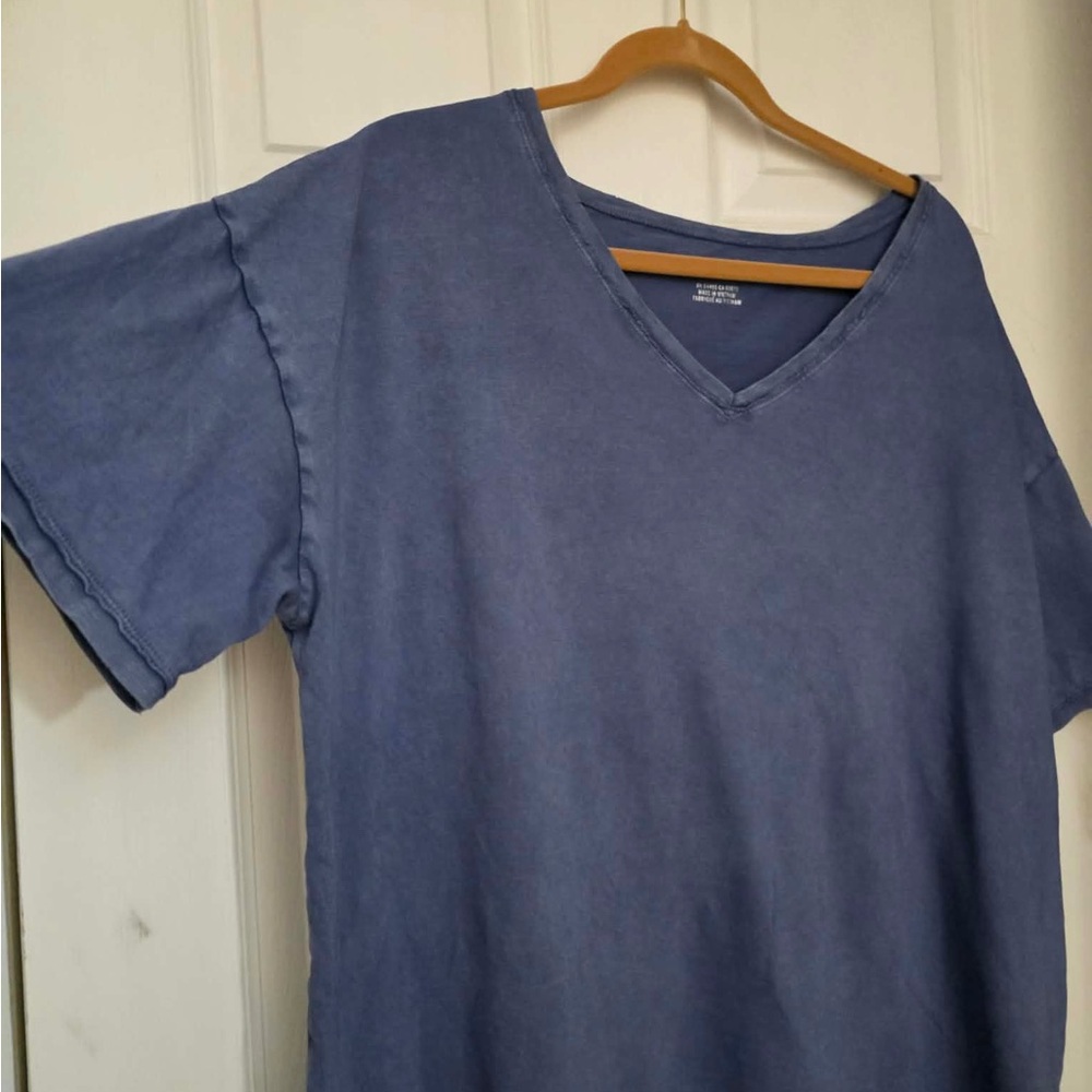 American Eagle Outfitters Faded Blue V-Neck Tee